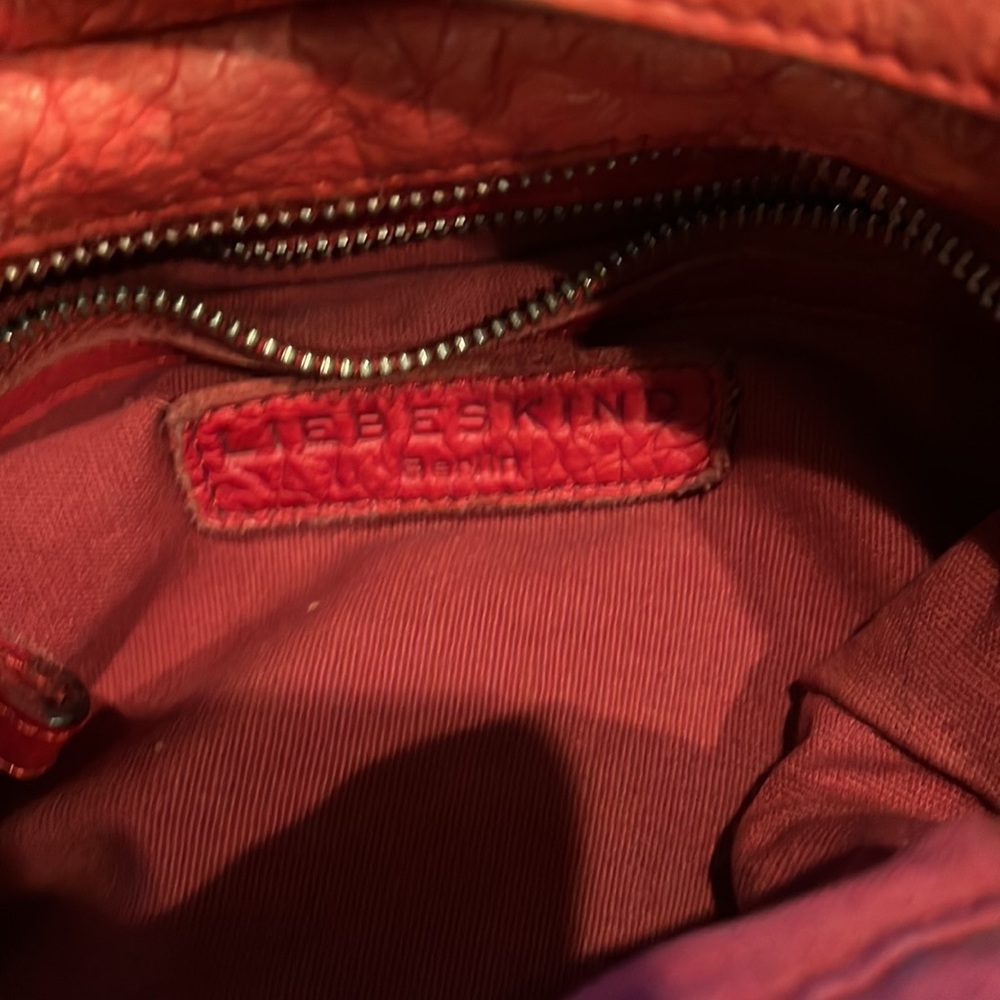 Liebeskind Berlin red shoulder or crossbody leather bag. - Picture 7 of 9